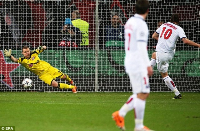 Ibrahimovic, Cabaye Antarkan PSG Dekati Peluang Juara Liga Champions